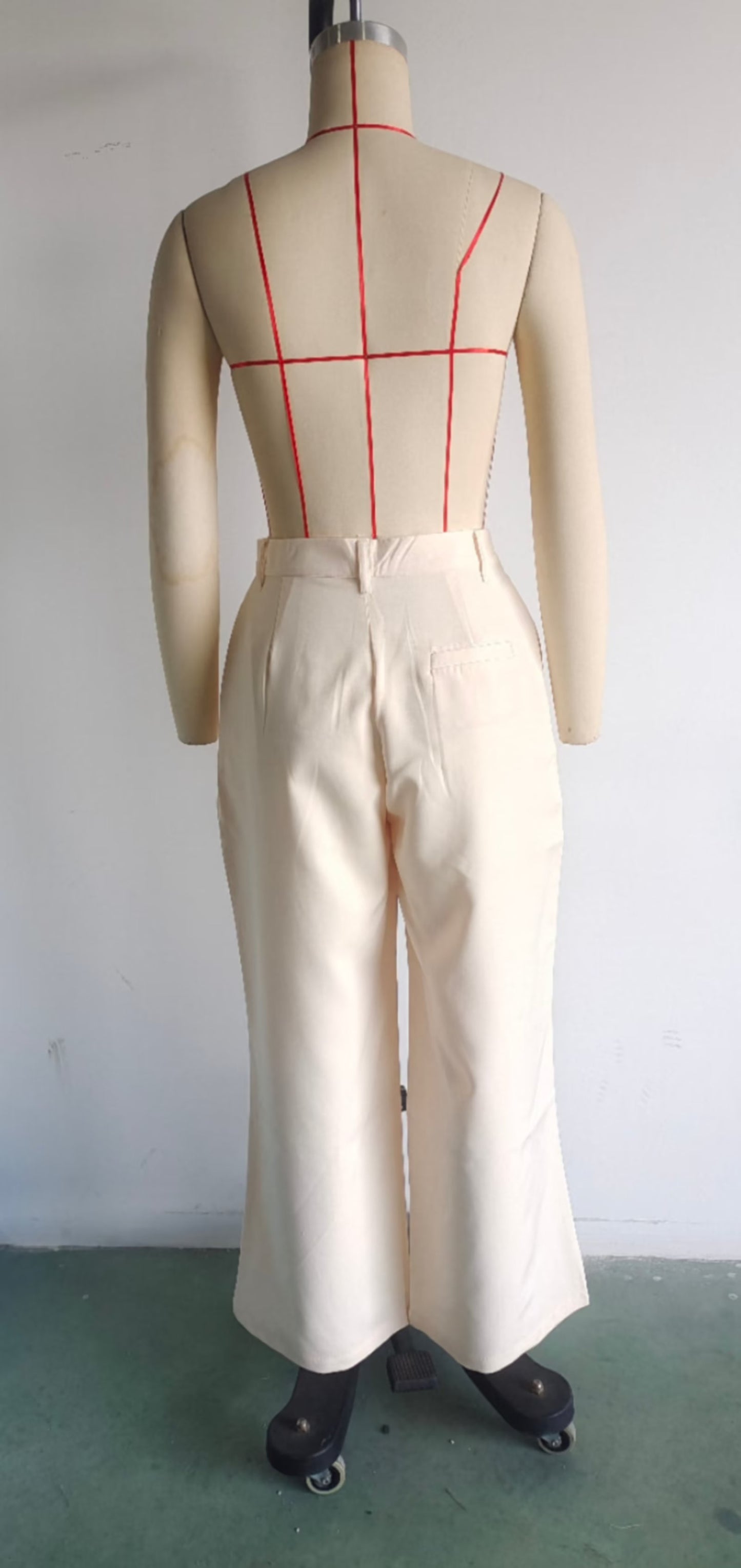 Suits: Women Cutout out sets Top High Waist Pleated Design Work Pant sets