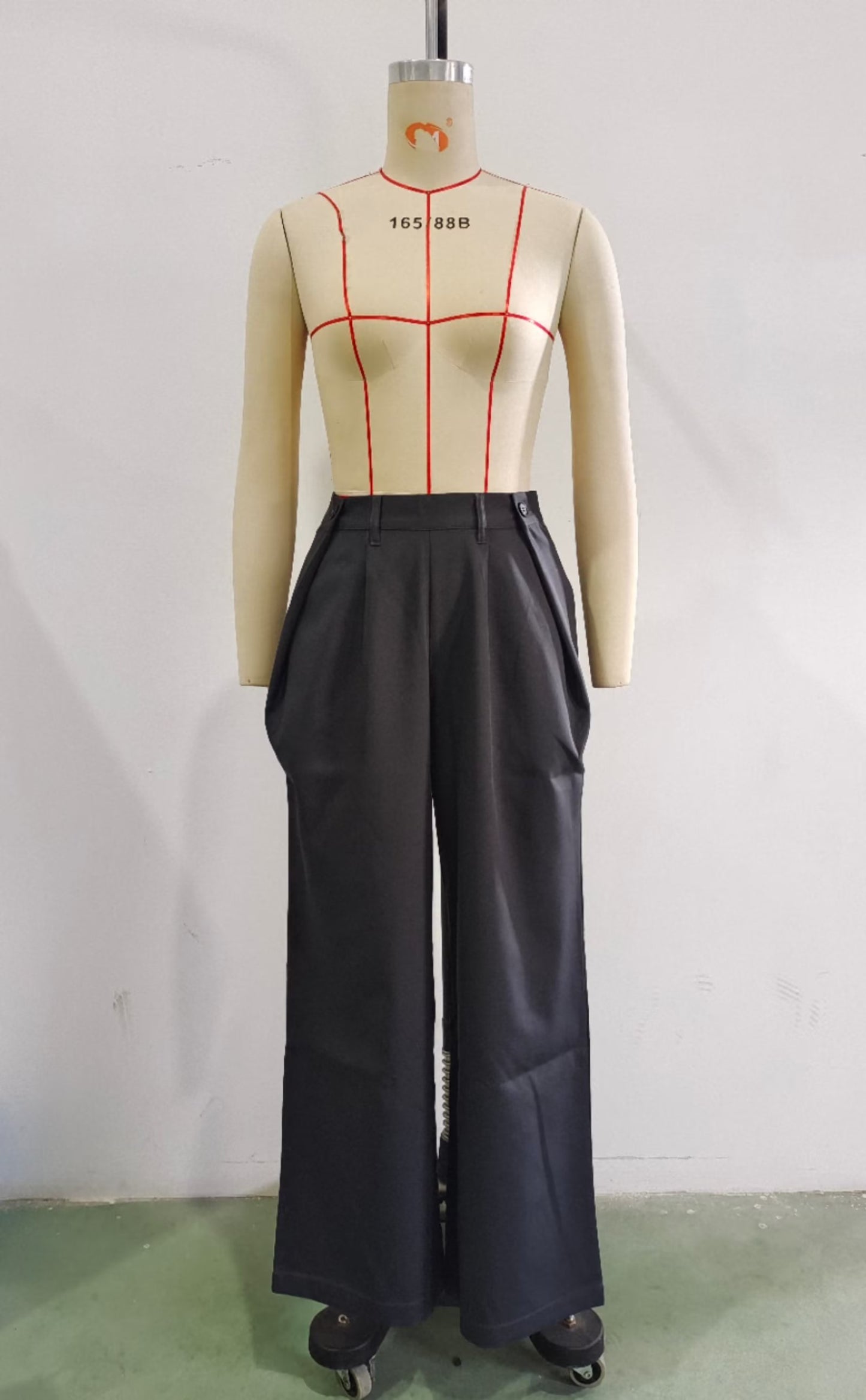 Suits: Women Cutout out sets Top High Waist Pleated Design Work Pant sets