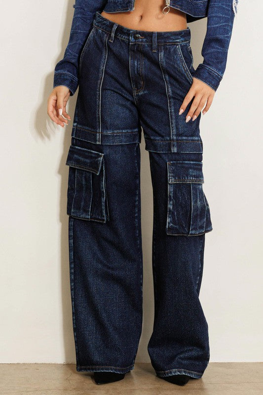 Jeans. CARGO POCKET WIDE JEANS